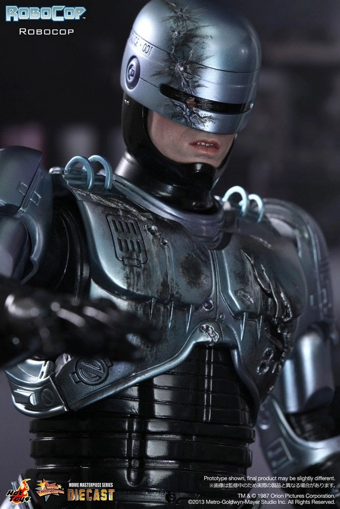 Hot Toys Re-Creates Murphy From 'RoboCop 3