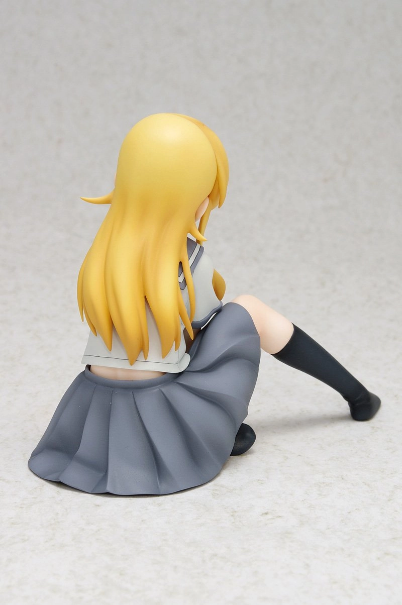 俺の妹がこんなに可愛いわけがない 高坂桐乃 【お座りVer.】 1/8 完成品フィギュア[WAVE]《在庫切れ》